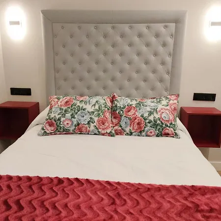 Centro Santa Clara Piso De Lujo アパート オビエド