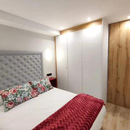 Centro Santa Clara Piso De Lujo * オビエド